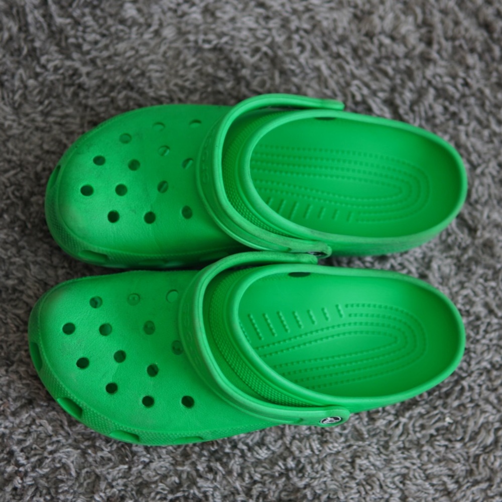 Crocs Classic Size 12💚